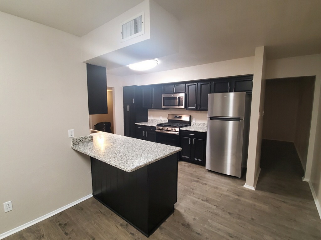 3/2 Townhome - ONE MONTH FREE RENT Logo/Hero Shot